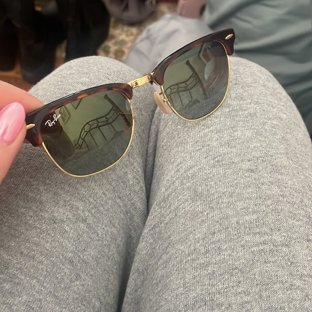 Ray-ban Sunglasses - Picture 3 of 3